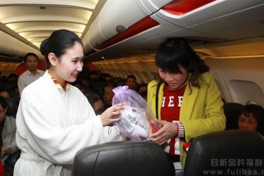 睡衣空姐现身机舱 几男欢喜几女忧|睡衣空姐 - 逸尤格
