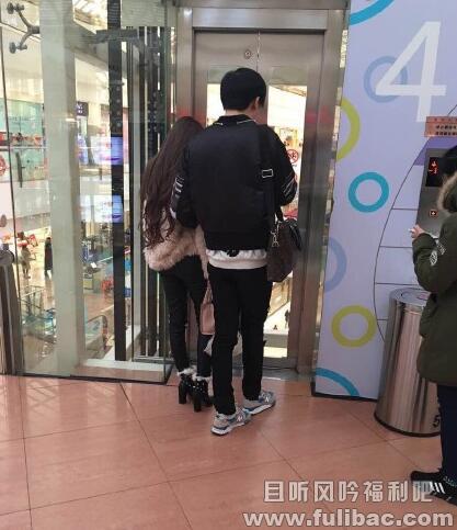 蛇精男逛街被拍很自豪 尖下巴都能戳死人了|蛇精男|刘梓晨 - 逸尤格