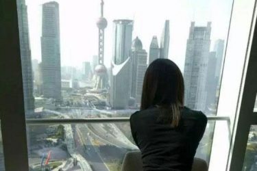陆家嘴视频 比优衣库有过之而无不及|陆家嘴视频|门事件 - 逸尤格