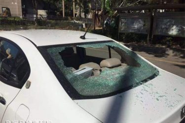 三把菜刀从天而降 高空坠物已严重影响生命安全 - 逸尤格