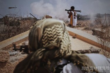 他是史上最硬核科蜜 穿24号球衣扛火箭筒上战场 - 逸尤格