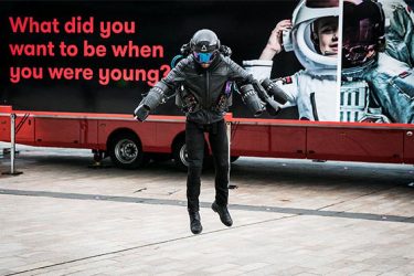 现实版钢铁侠飞行器,要不要来穿上试一试? - 逸尤格