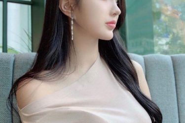 有个这样的女朋友还有心思上班吗? - 逸尤格