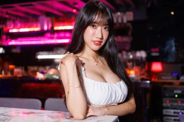 啦啦队女神【杨若歆】与前男友的那些事 - 逸尤格