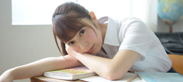 成宫りか(成宫莉香)作品STARS-066封面及内容欣赏 - 逸尤格