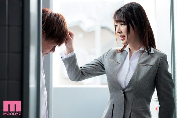辻井ほのか(辻井穗乃果)作品MIAA-370封面及内容欣赏 - 逸尤格
