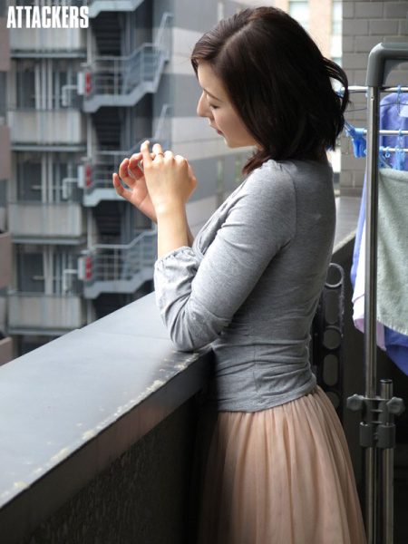 最强风骚痴女妻(松下纱栄子)作品推荐封面及内容欣赏 - 逸尤格