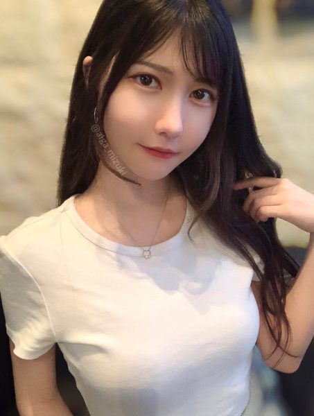22岁美艳正妹暗黑女星《蓝芽水月》最新作品推荐封面及内容欣赏 - 逸尤格