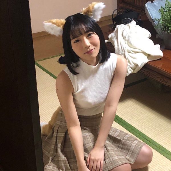 校花级短发E乃正妹《白坂有以》精选作品推荐封面及内容欣赏 - 逸尤格