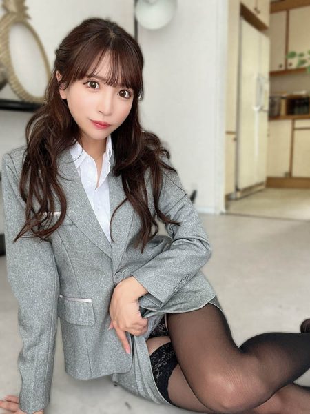 顶流美少女《小那海绫》精选作品推荐封面及内容欣赏 - 逸尤格
