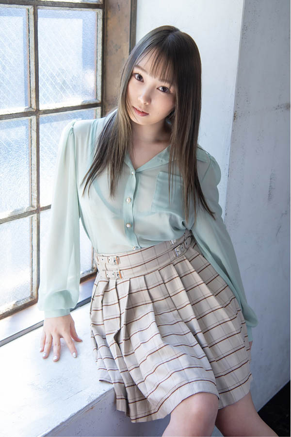 现役女教师《桐谷奈绪》精选作品推荐封面及内容欣赏 - 逸尤格