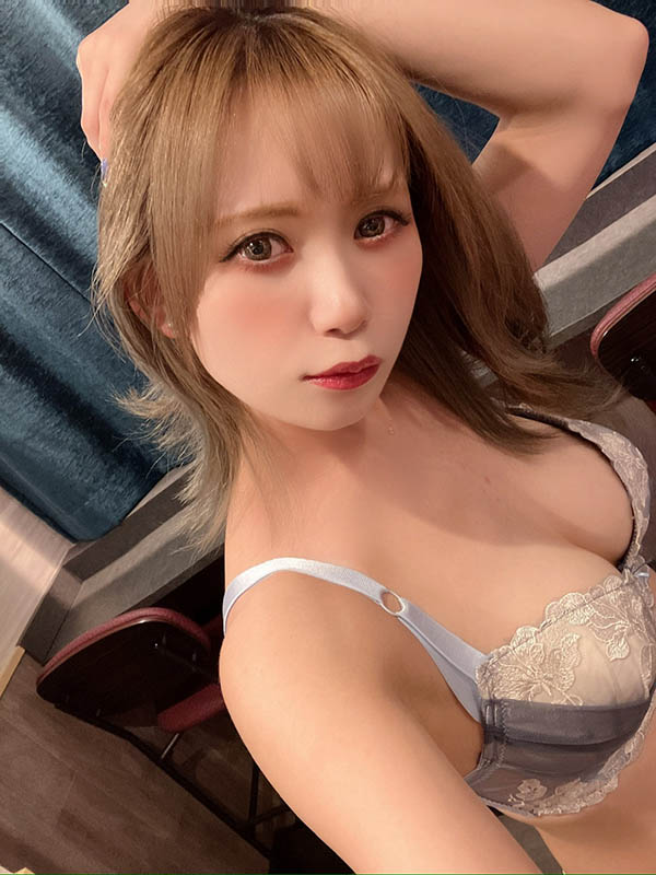 图片[2] - 肉食性正妹女大生《河合乃乃花》精选作品推荐封面及内容欣赏 - 逸尤格