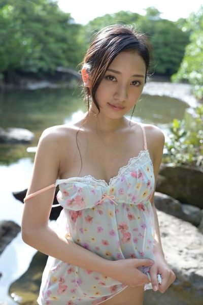 写真偶像暗黑女星《辻本杏》精选作品推荐封面及内容欣赏 - 逸尤格