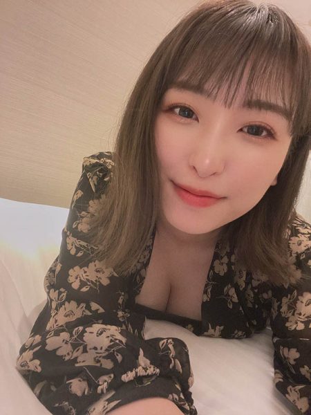 撩欲系御姐女星《有花萌》精选作品推荐封面及内容欣赏 - 逸尤格