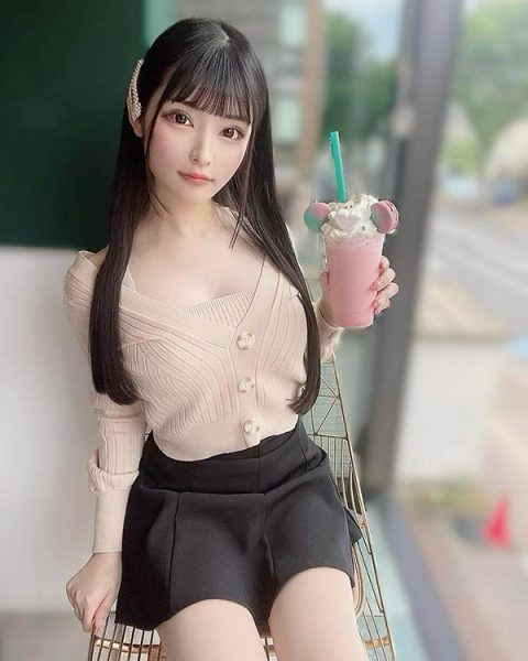 白皙巨乳妹《胡桃樱》精选作品推荐封面及内容欣赏 - 逸尤格