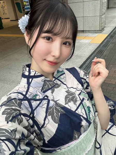 天然美少女《香水纯》精选作品推荐封面及内容欣赏 - 逸尤格