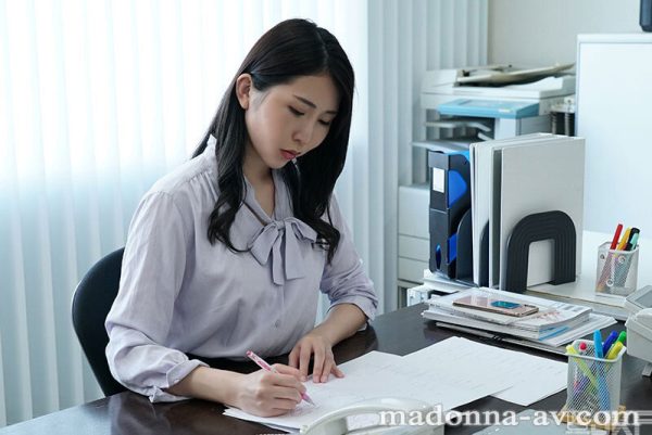 菁英学霸人妻《松莉乃》精选作品推荐封面及内容欣赏 - 逸尤格