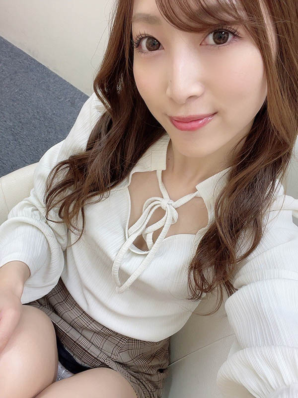 图片[3] - 32岁人妻《今井栞菜》精选作品推荐封面及内容欣赏 - 逸尤格