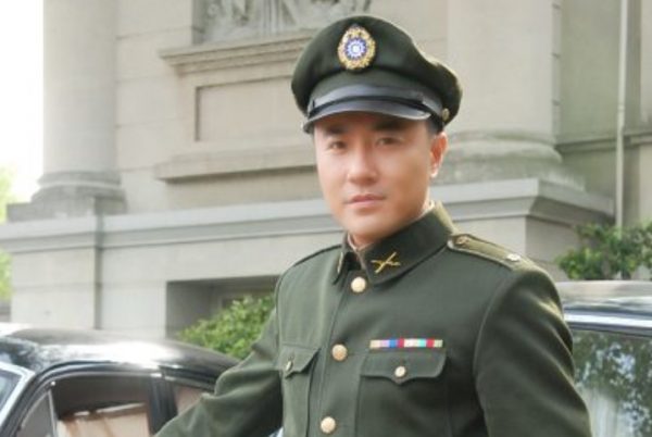 跨次元英雄史诗《极道英雄》的文化密码与视觉革命 - 逸尤格