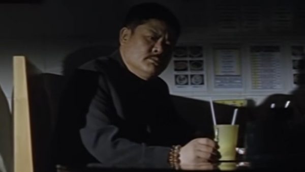 《冤大头》被票房埋没的现实悲喜剧 - 逸尤格