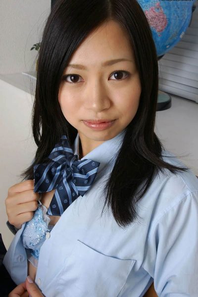 勇闯渔村的暗黑女神《村西真理奈》精选作品推荐封面及内容欣赏 - 逸尤格